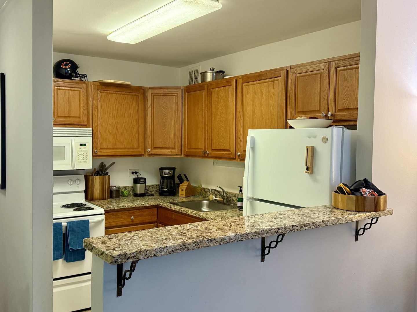 655 W IRVING PARK Road Unit: 611