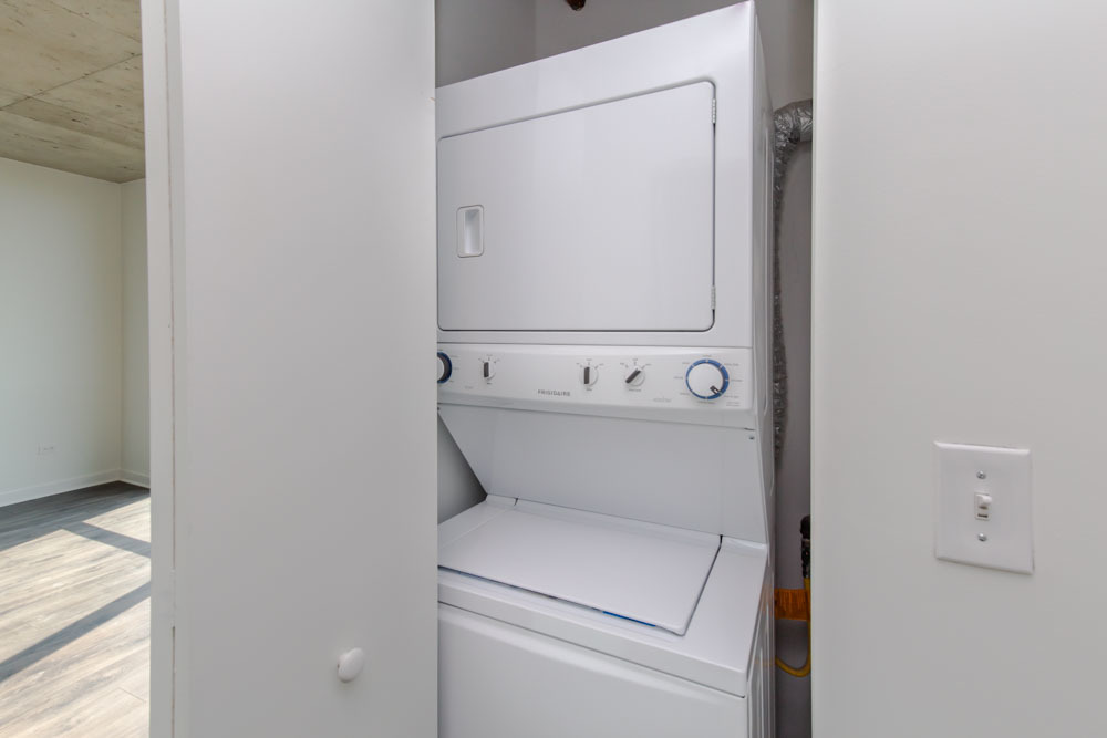 1714 W Roscoe Street Unit: 508