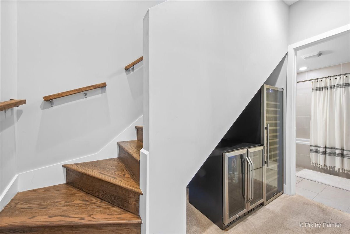 3004 W Lyndale Street Unit: 3E