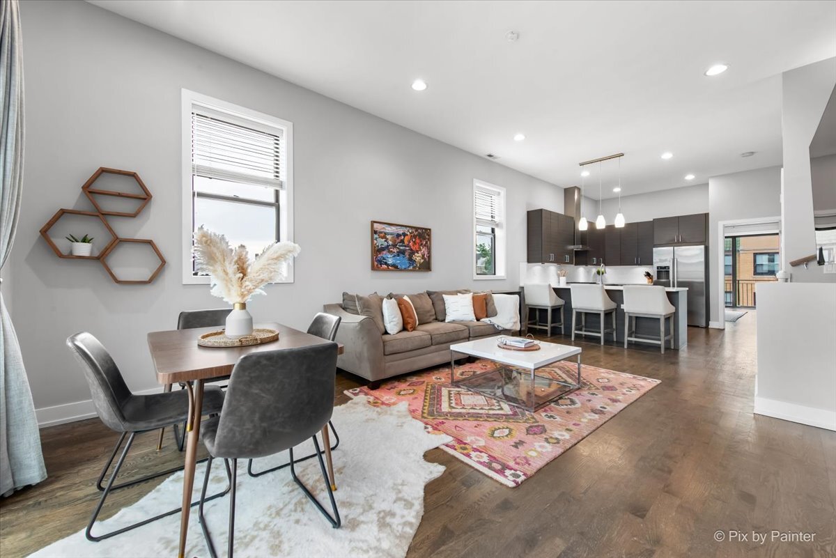 3004 W Lyndale Street Unit: 3E