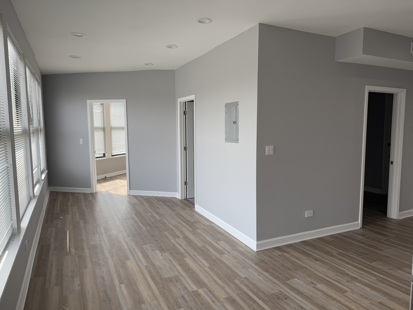 3310 N Milwaukee Avenue Unit: 203