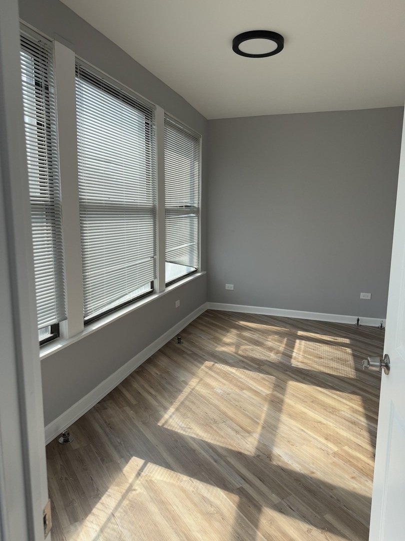 3310 N Milwaukee Avenue Unit: 203