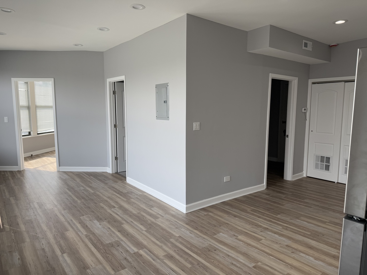 3310 N Milwaukee Avenue Unit: 203