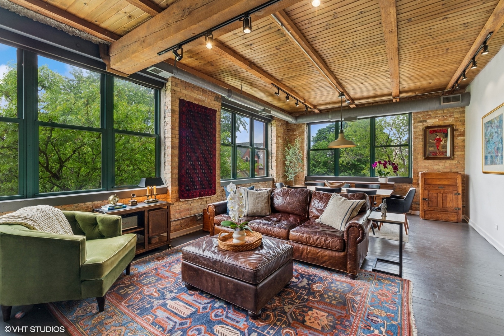 835 N Wood Street Unit: 301