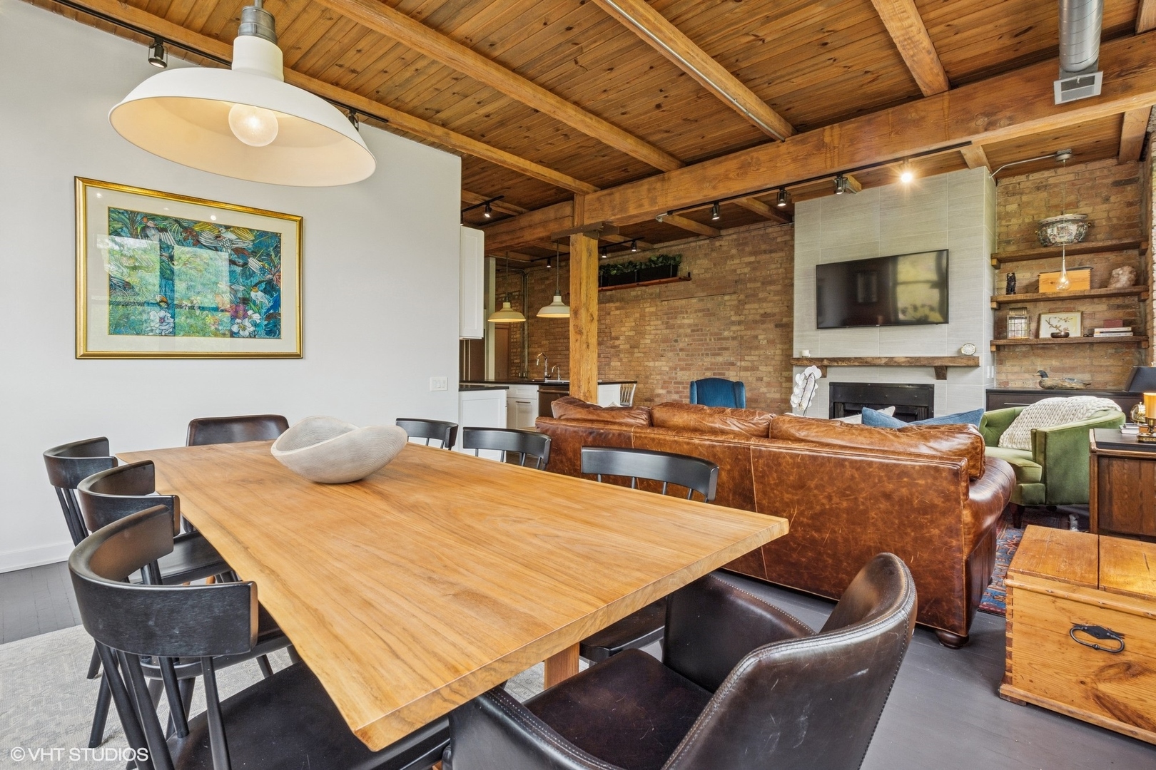 835 N Wood Street Unit: 301