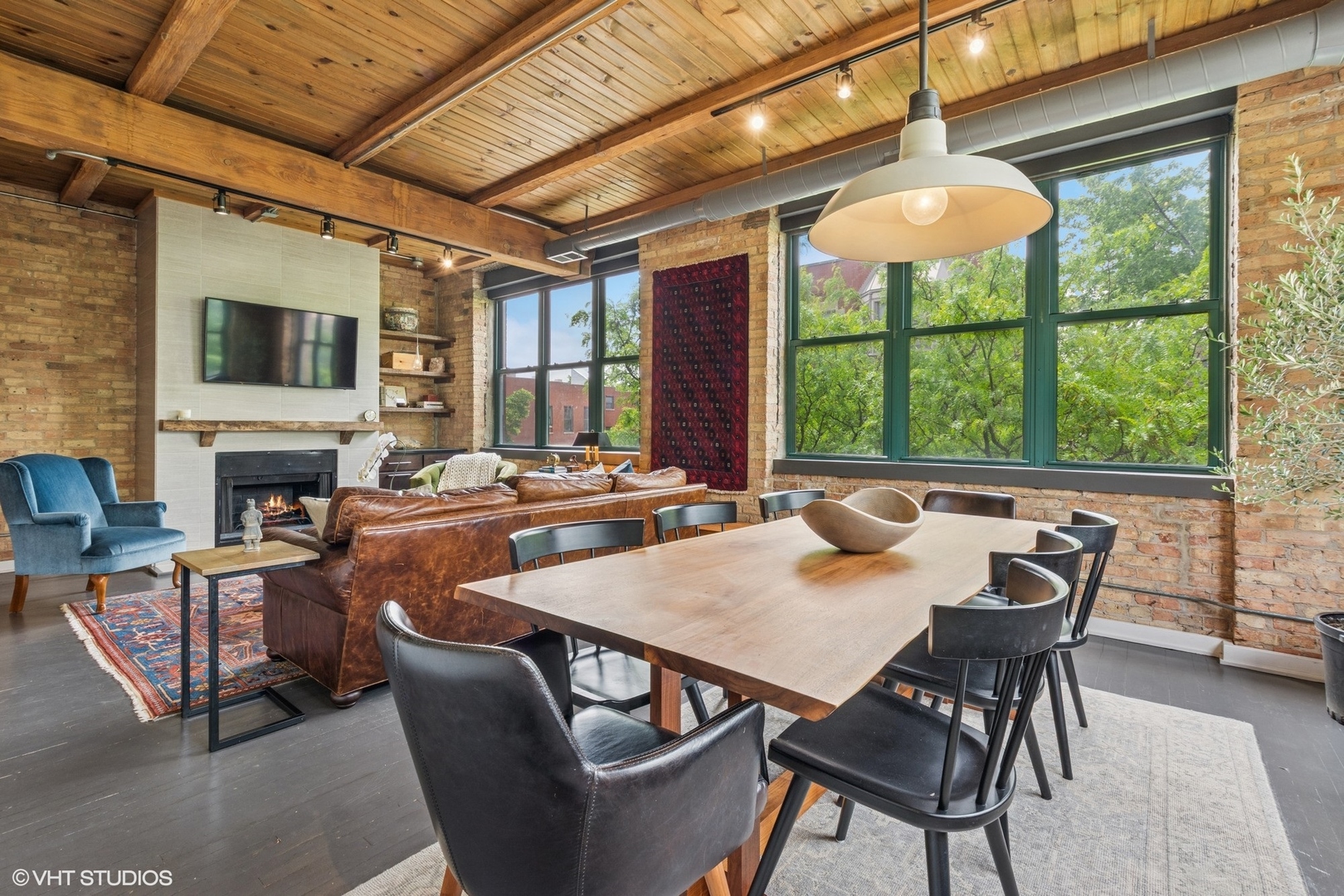 835 N Wood Street Unit: 301
