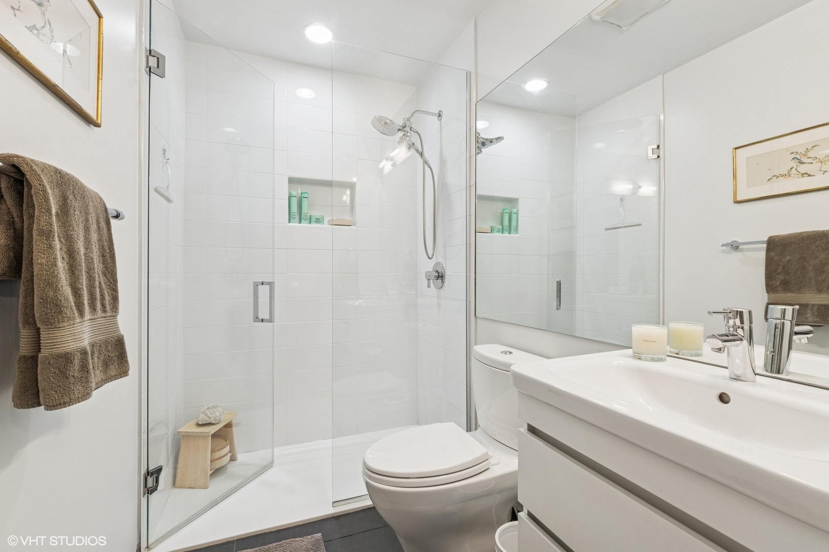 835 N Wood Street Unit: 301