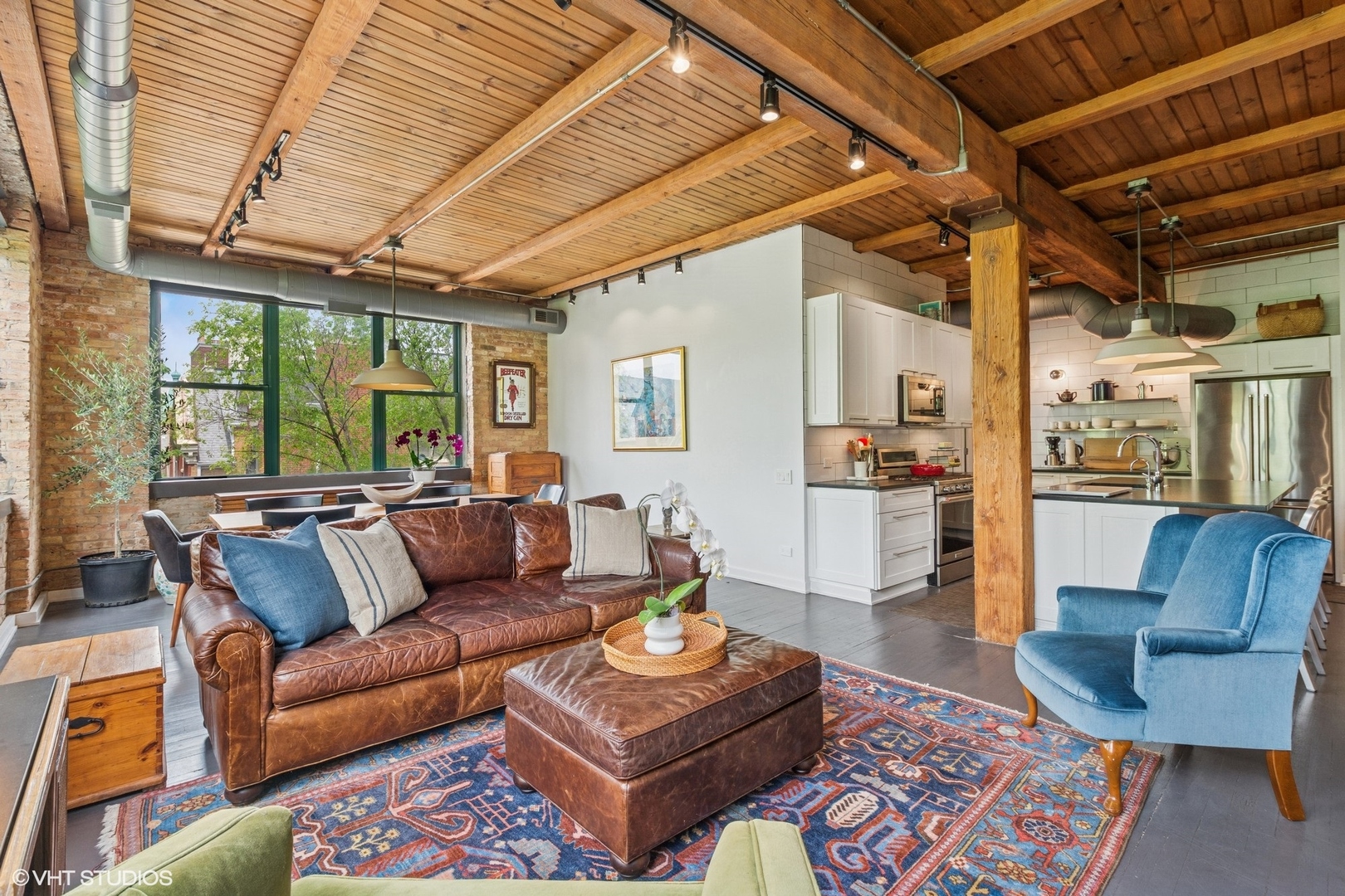 835 N Wood Street Unit: 301