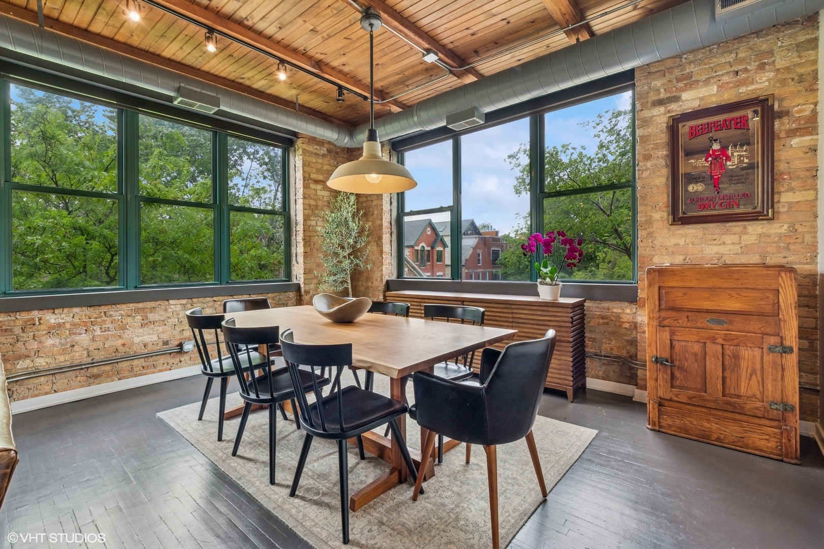 835 N Wood Street Unit: 301