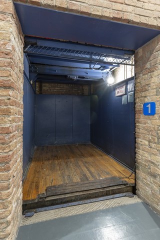 835 N Wood Street Unit: 301