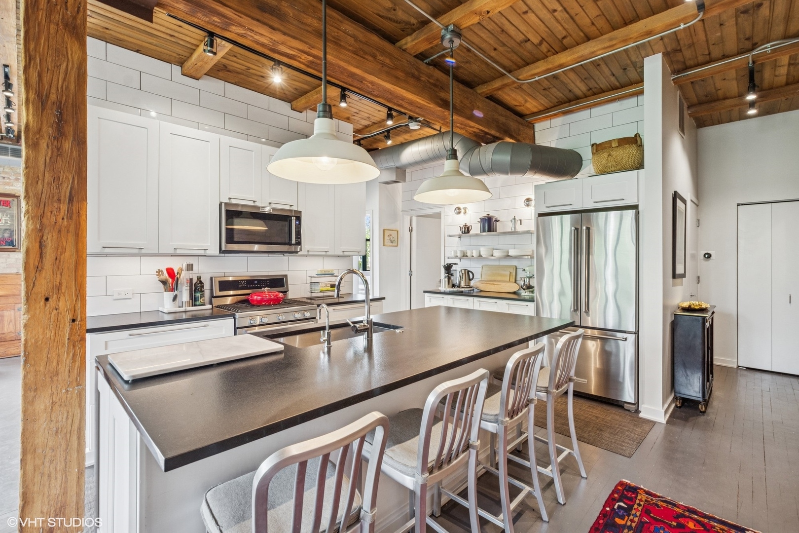 835 N Wood Street Unit: 301