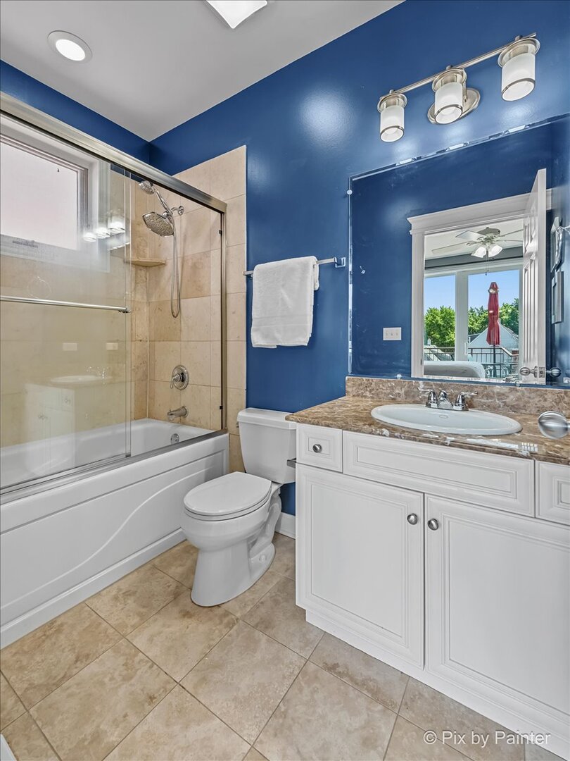 4946 N DAMEN Avenue Unit: 3N