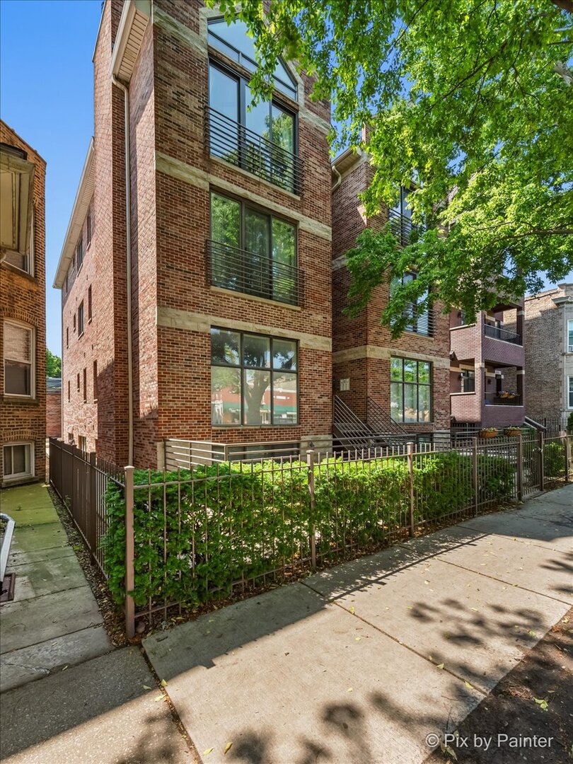 4946 N DAMEN Avenue Unit: 3N