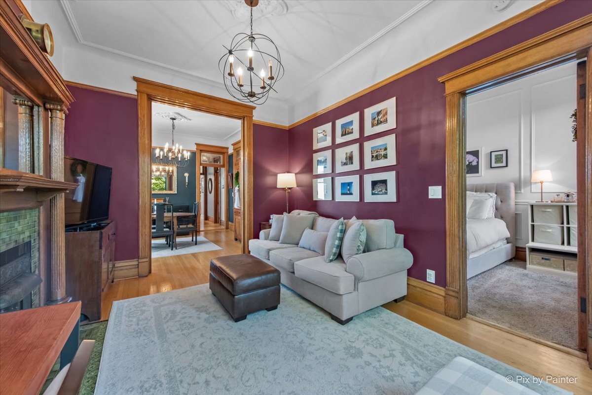 3028 N Kenmore Avenue Unit: 3