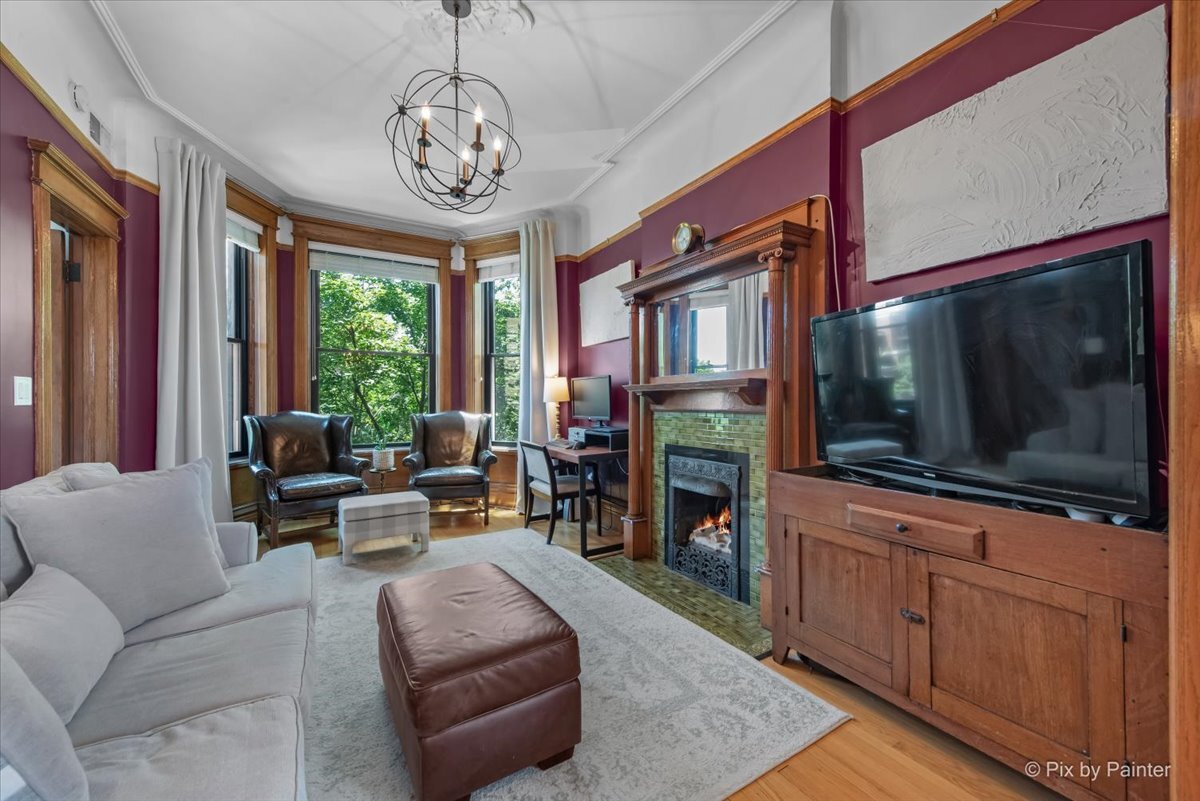 3028 N Kenmore Avenue Unit: 3