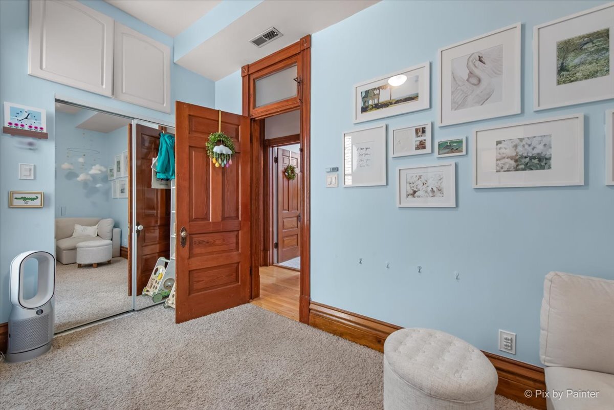 3028 N Kenmore Avenue Unit: 3