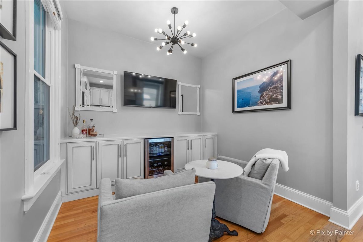 3028 N Kenmore Avenue Unit: 3