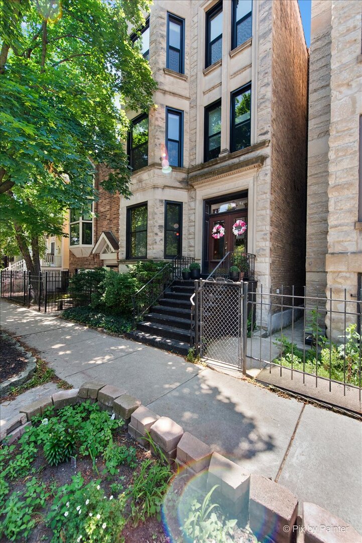 3028 N Kenmore Avenue Unit: 3