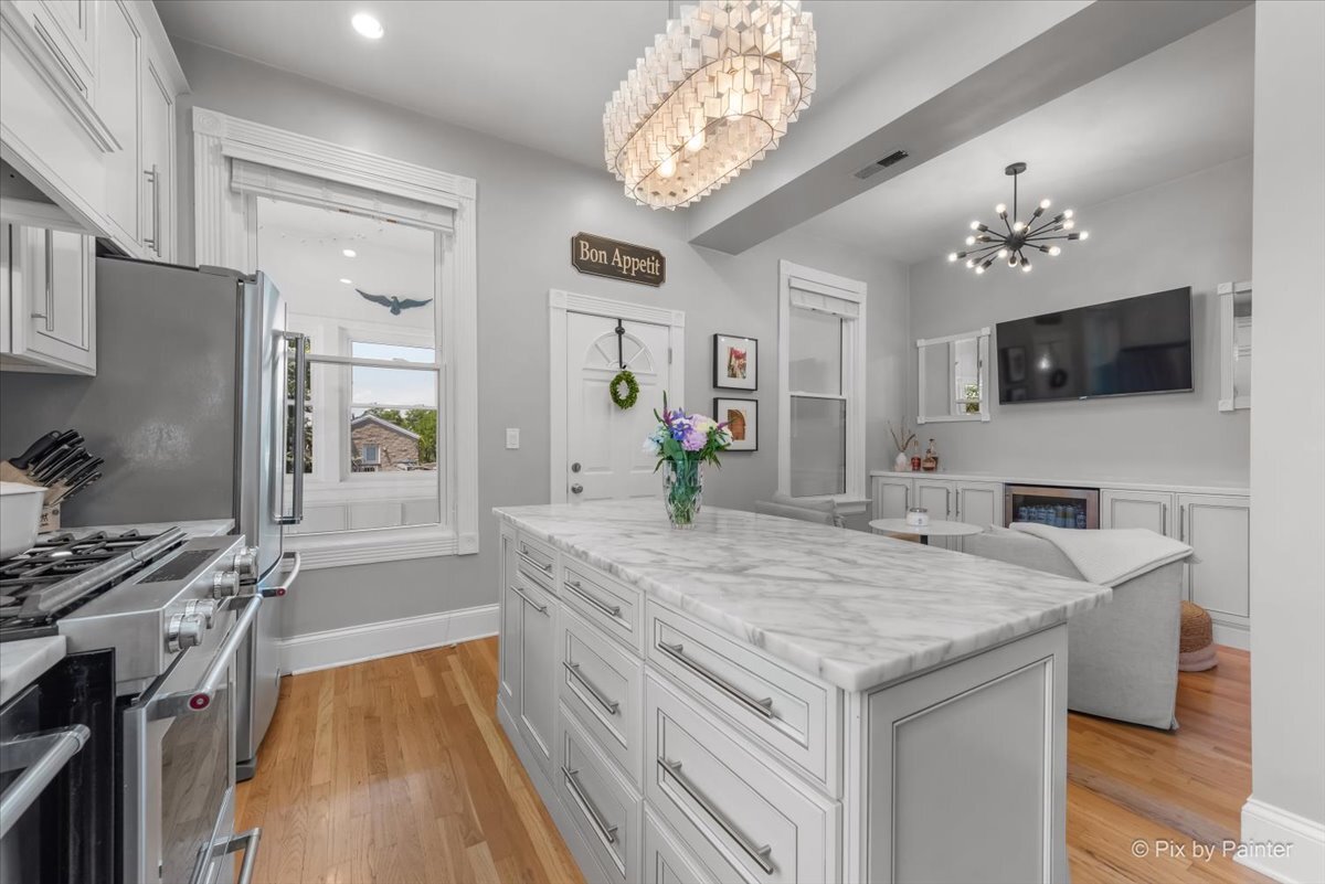 3028 N Kenmore Avenue Unit: 3