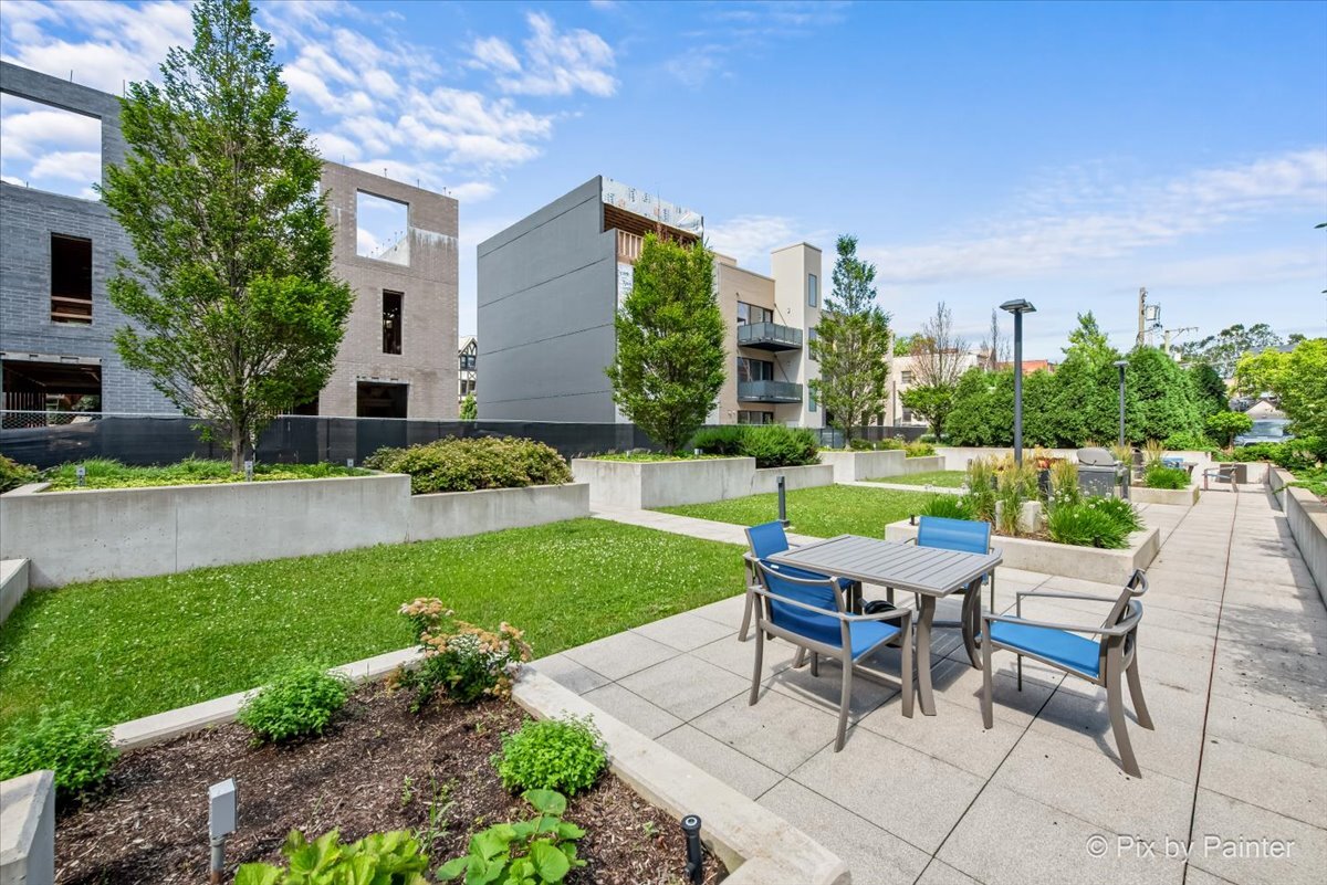 540 W Webster Avenue Unit: 908