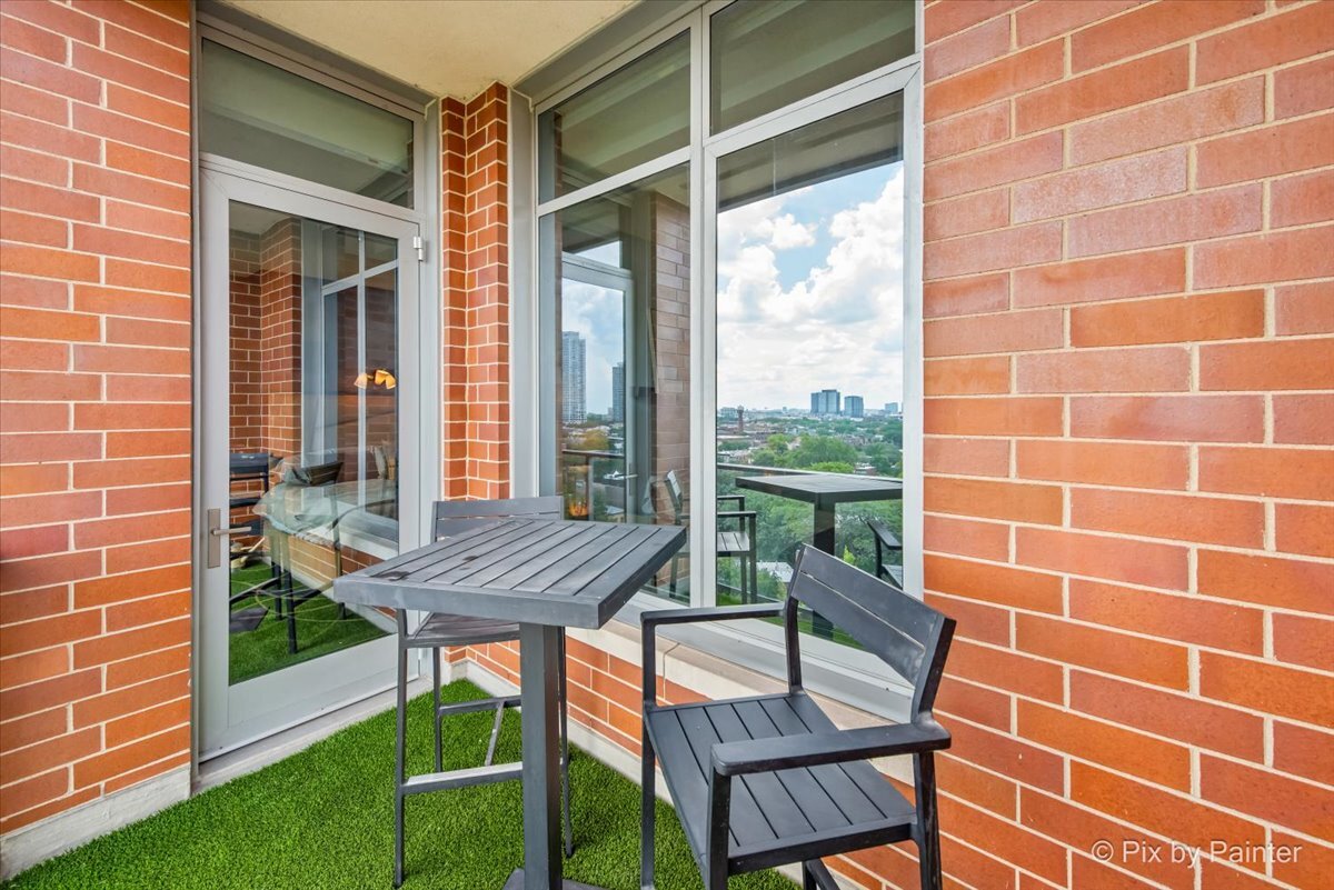 540 W Webster Avenue Unit: 908