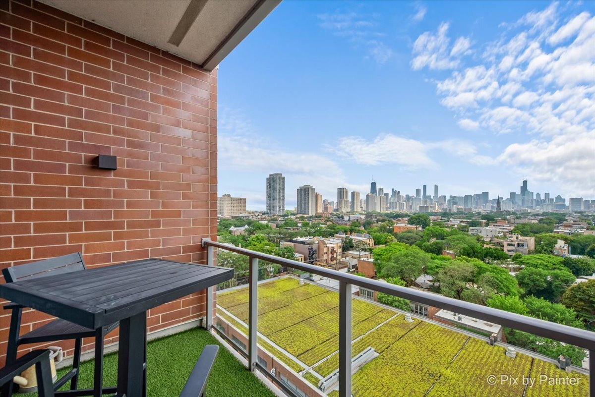 540 W Webster Avenue Unit: 908