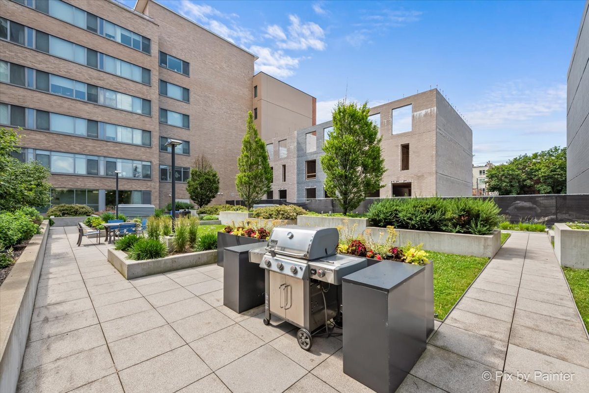 540 W Webster Avenue Unit: 908