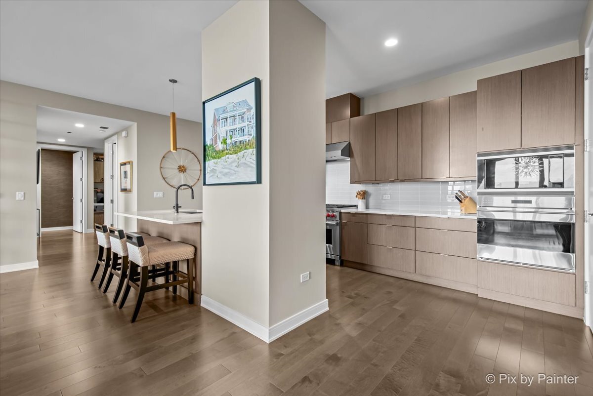 540 W Webster Avenue Unit: 908