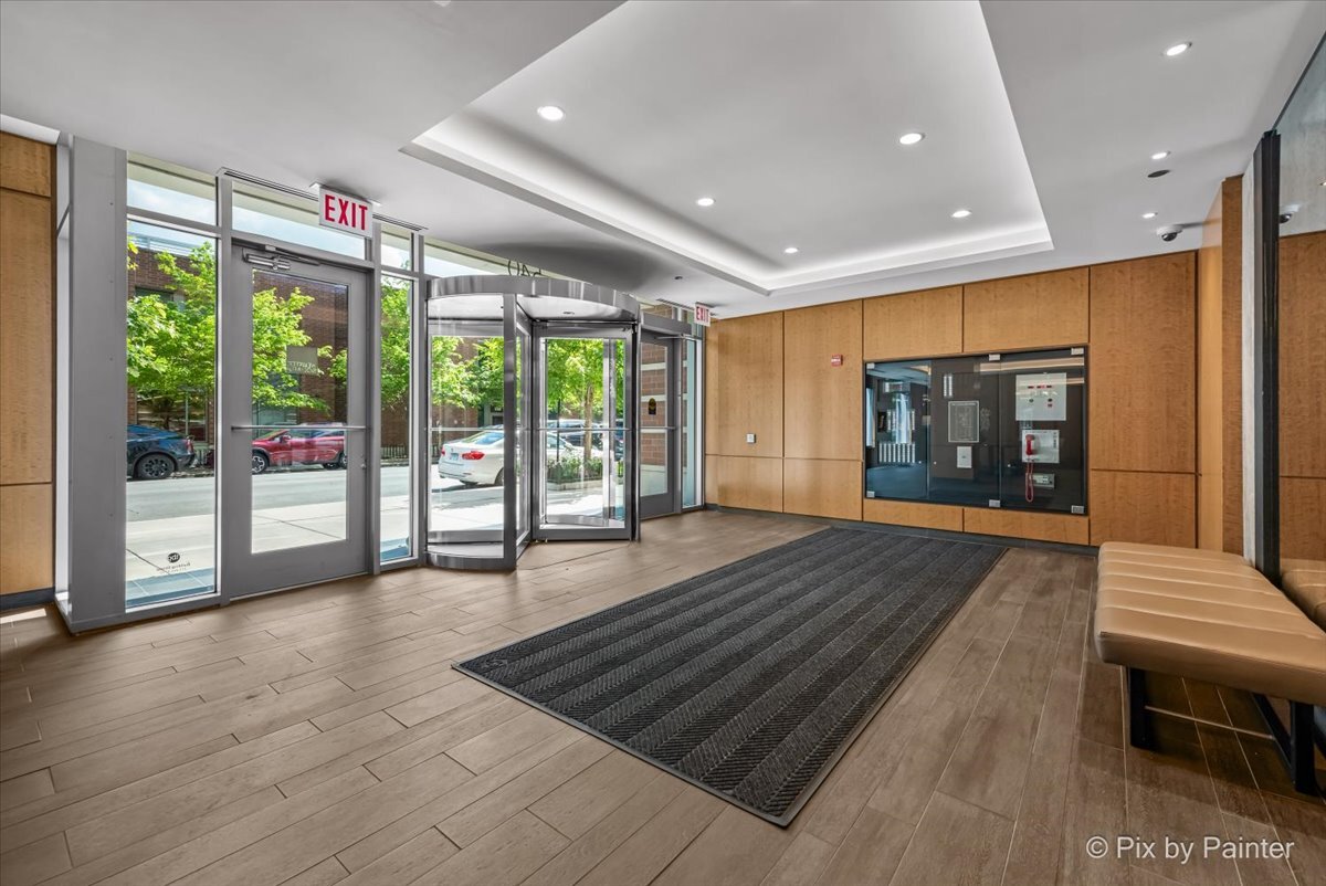 540 W Webster Avenue Unit: 908