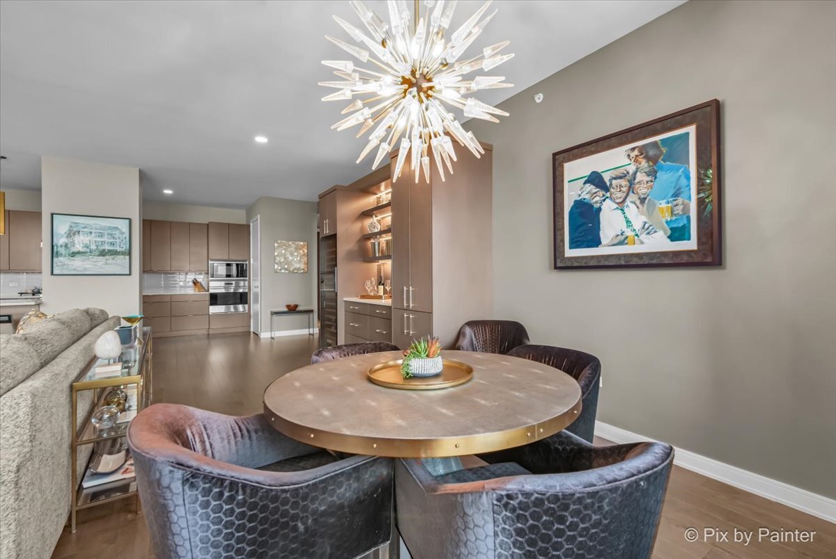 540 W Webster Avenue Unit: 908