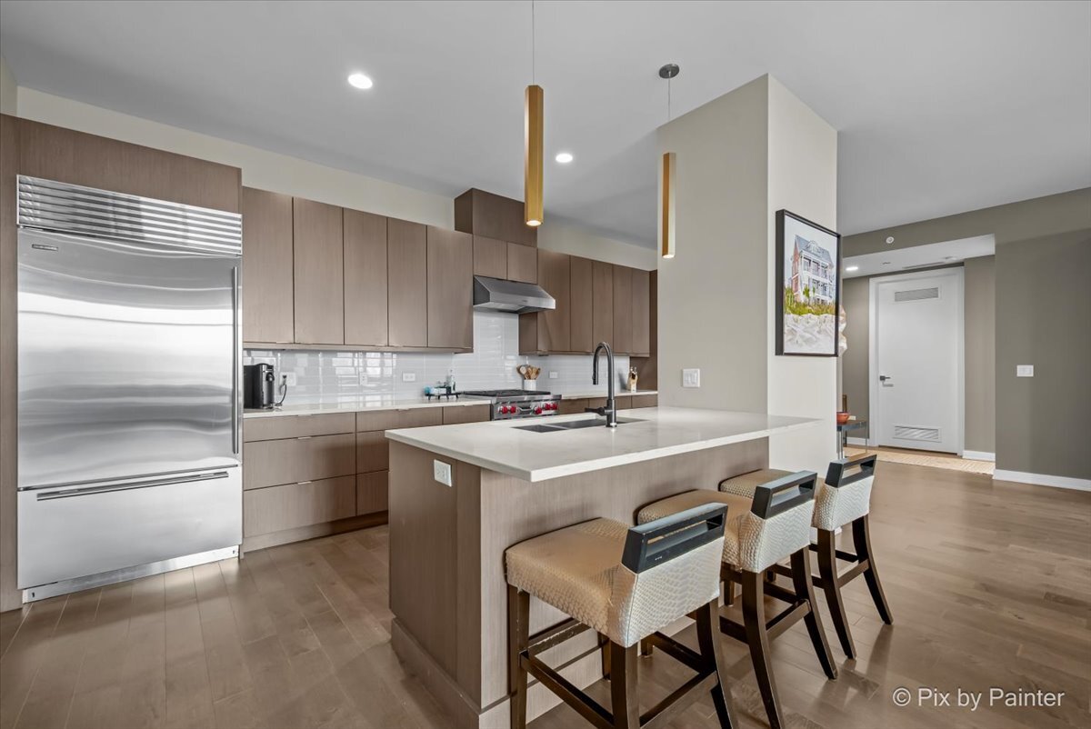 540 W Webster Avenue Unit: 908