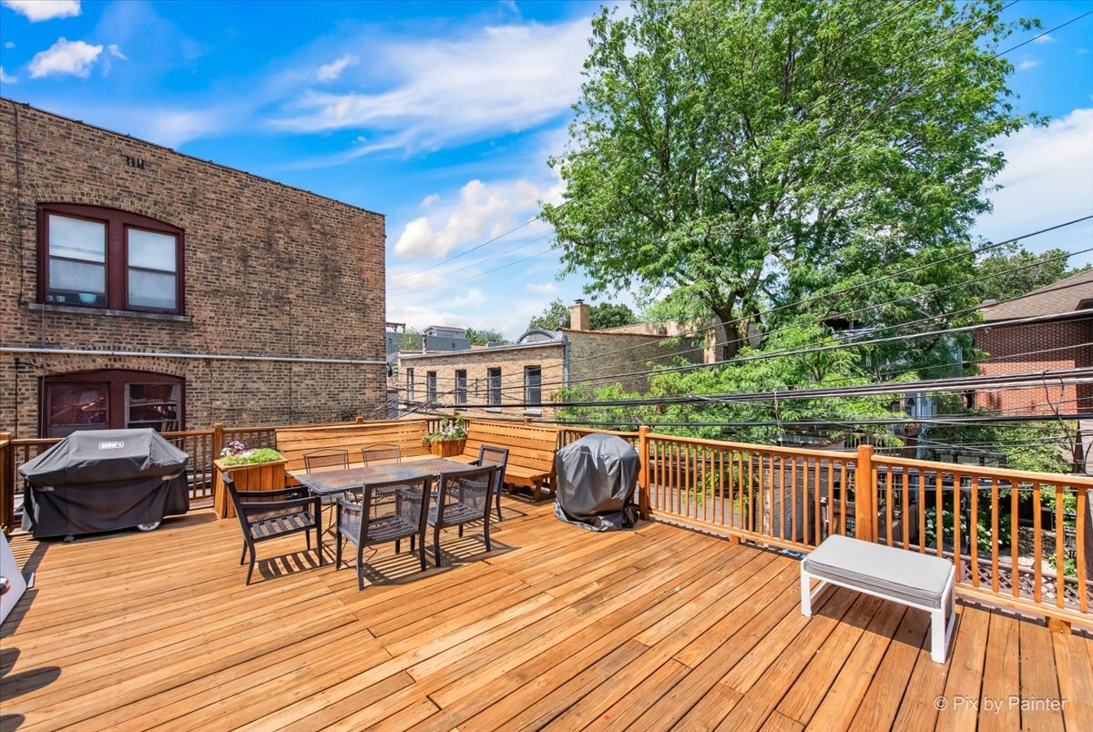 1124 W Diversey Parkway Unit: 2W