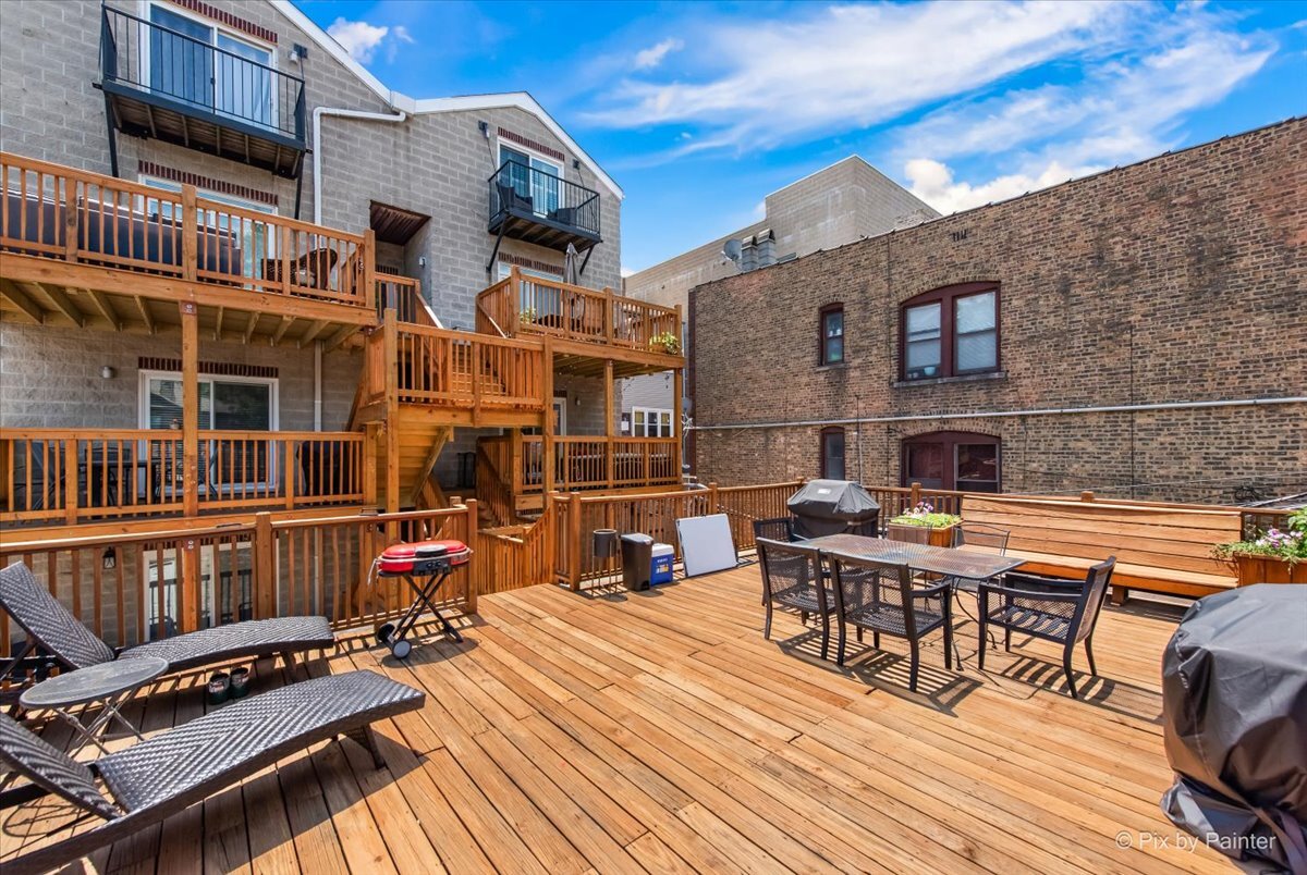1124 W Diversey Parkway Unit: 2W