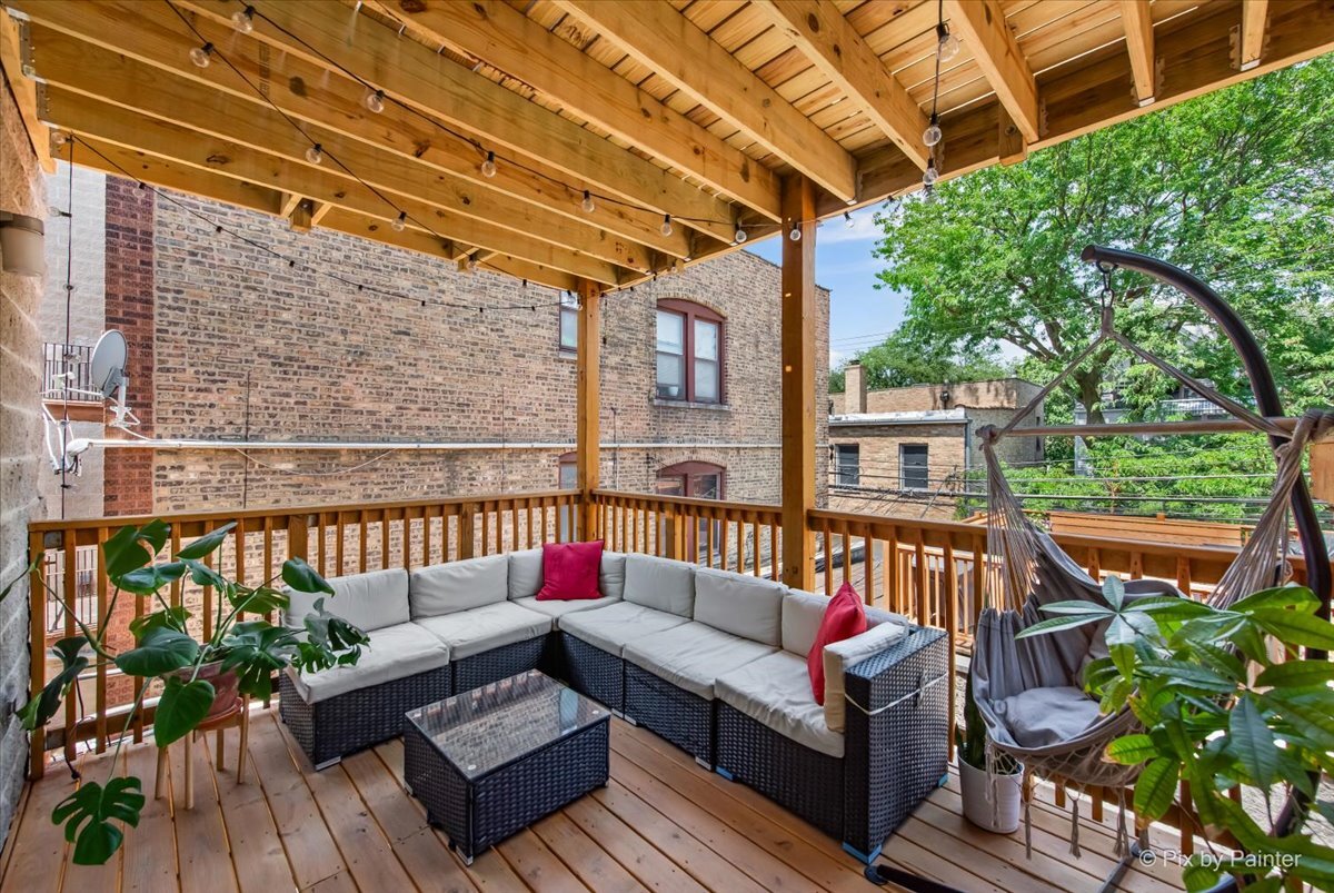 1124 W Diversey Parkway Unit: 2W