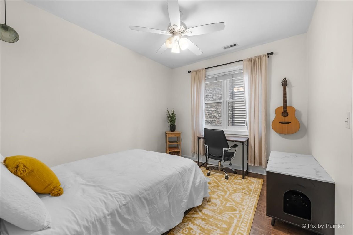 1124 W Diversey Parkway Unit: 2W