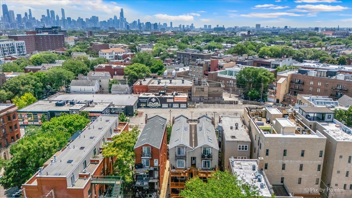 1124 W Diversey Parkway Unit: 2W