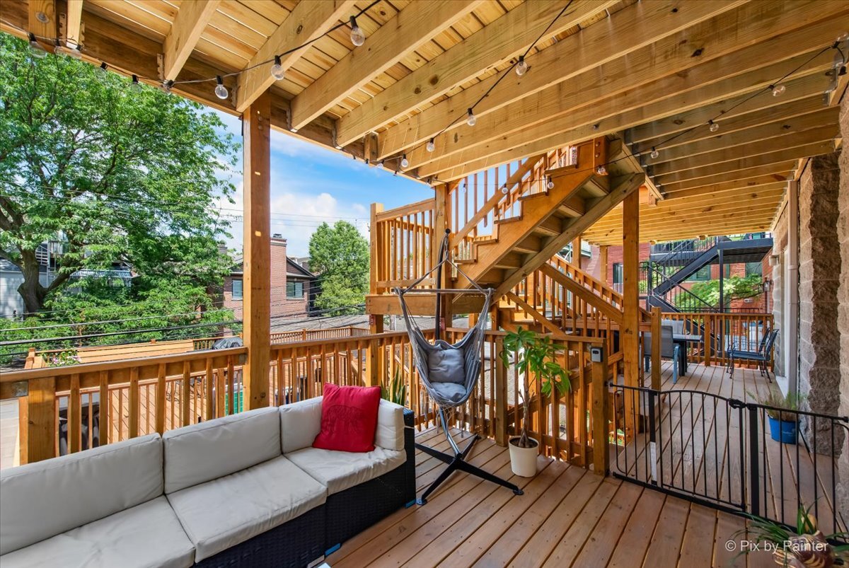 1124 W Diversey Parkway Unit: 2W