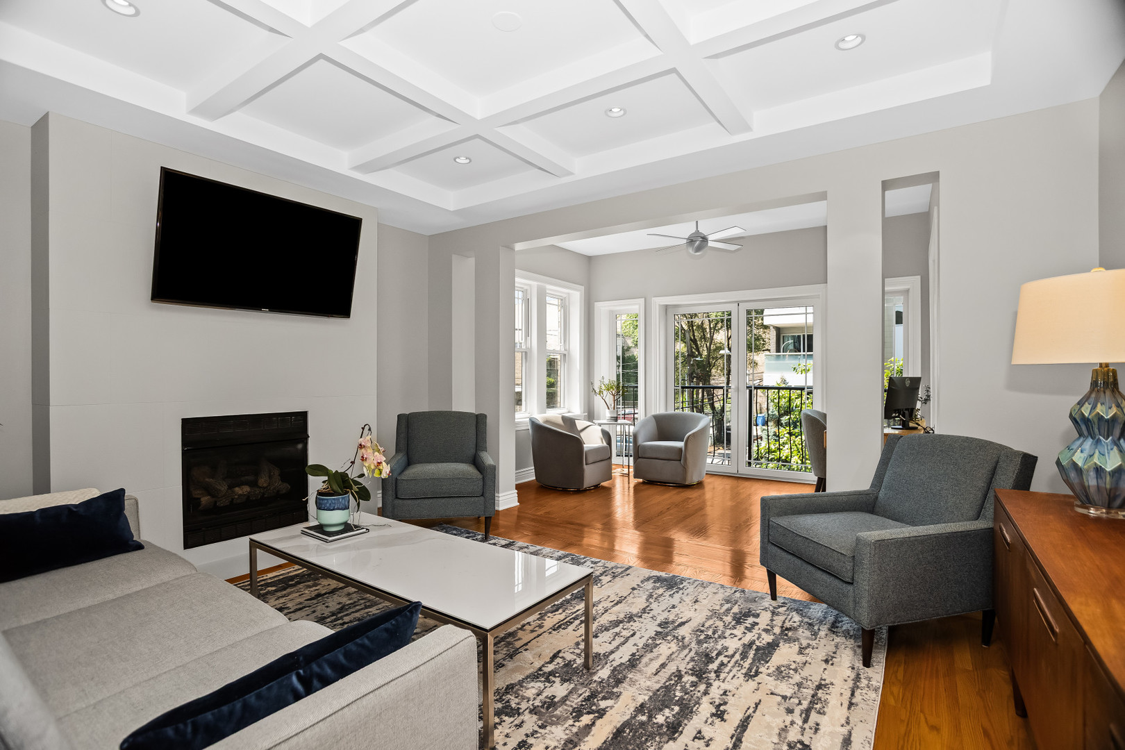 1475 W Winona Street Unit: 2