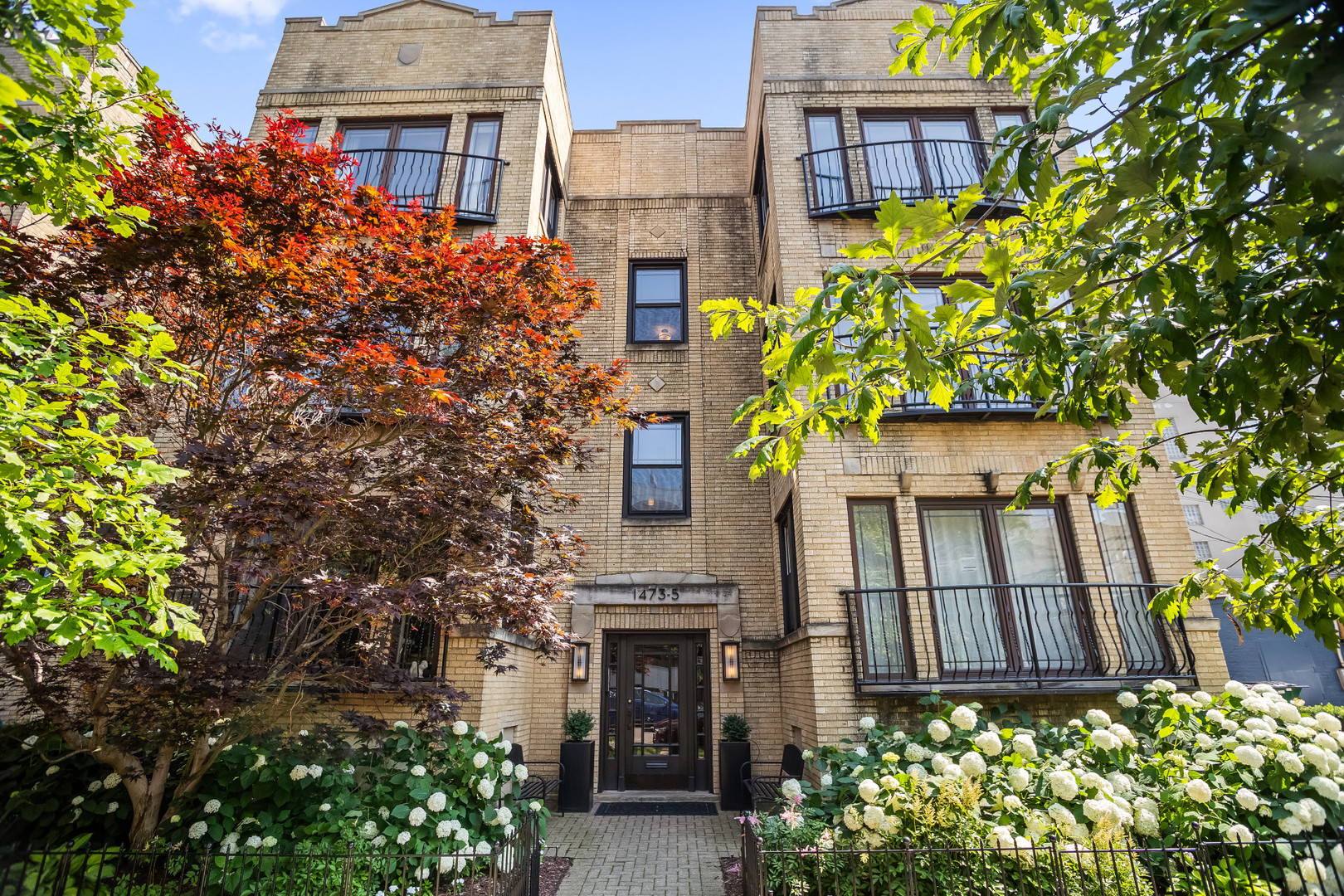 1475 W Winona Street Unit: 2