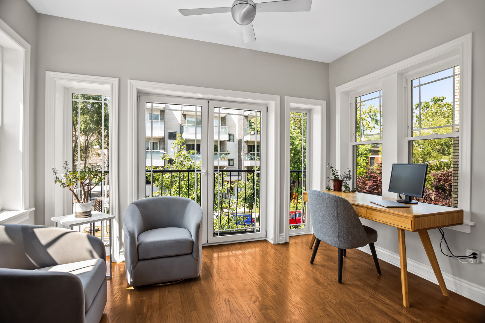 1475 W Winona Street Unit: 2