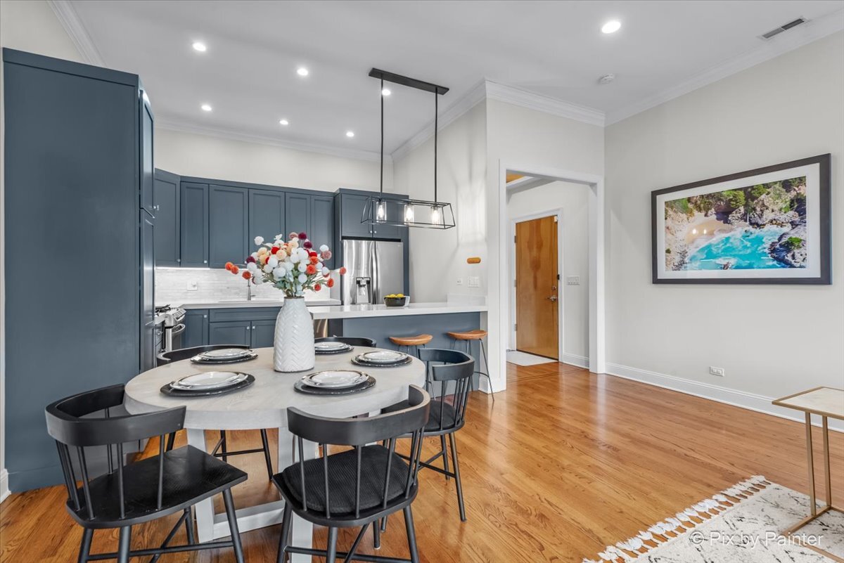 2142 W ROSCOE Street Unit: 3C