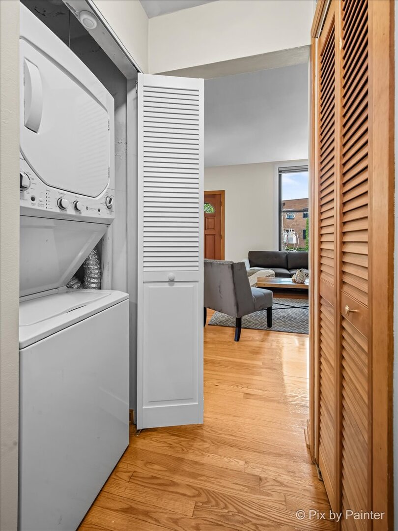 2123 N CLARK Street Unit: 3R