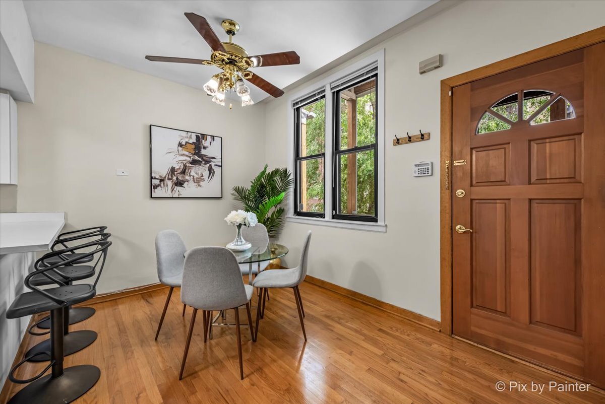2123 N CLARK Street Unit: 3R