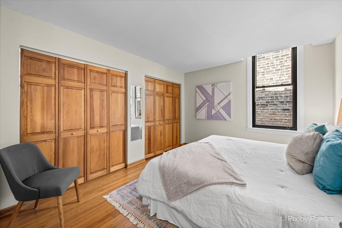 2123 N CLARK Street Unit: 3R