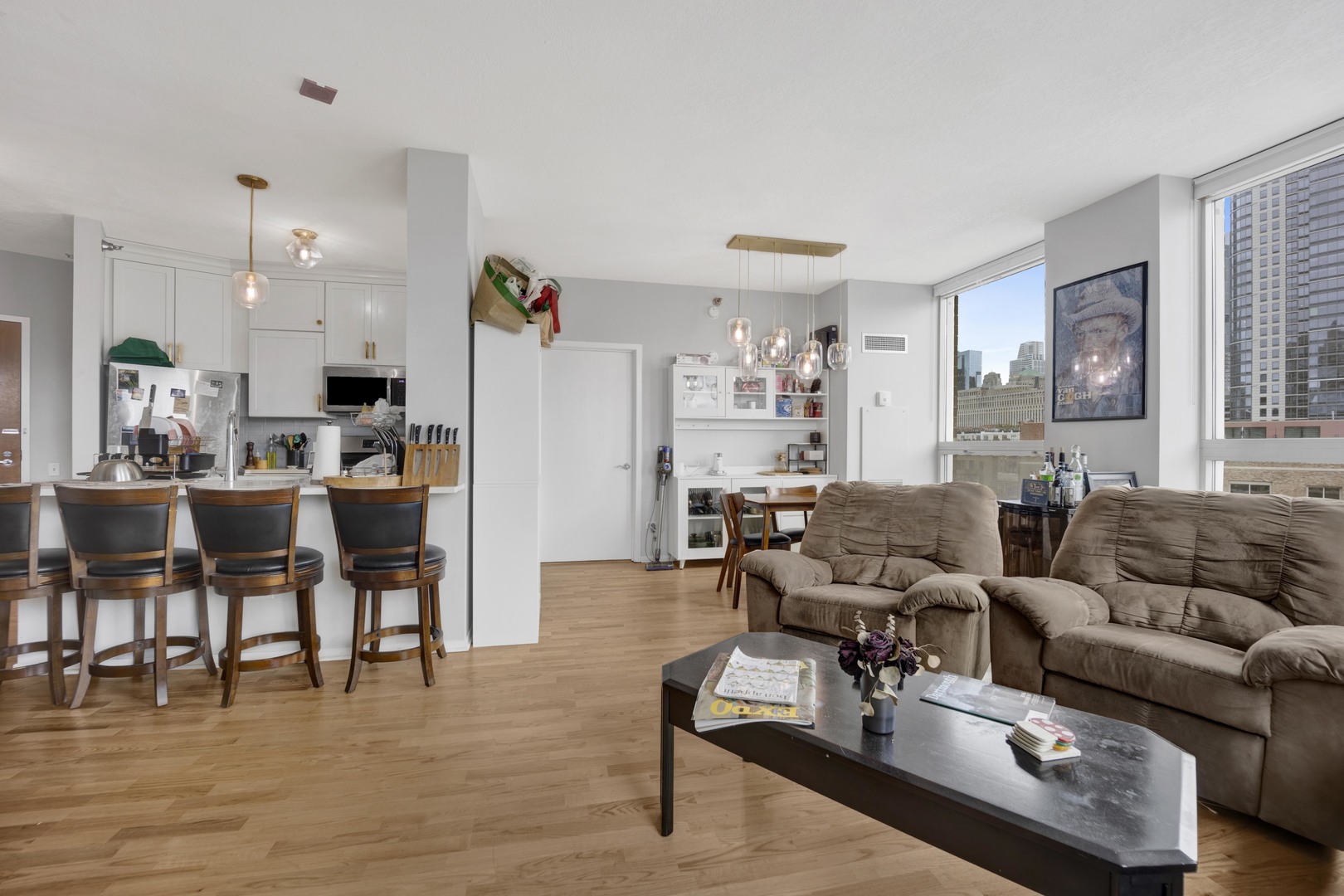 600 N Kingsbury Street Unit: 802