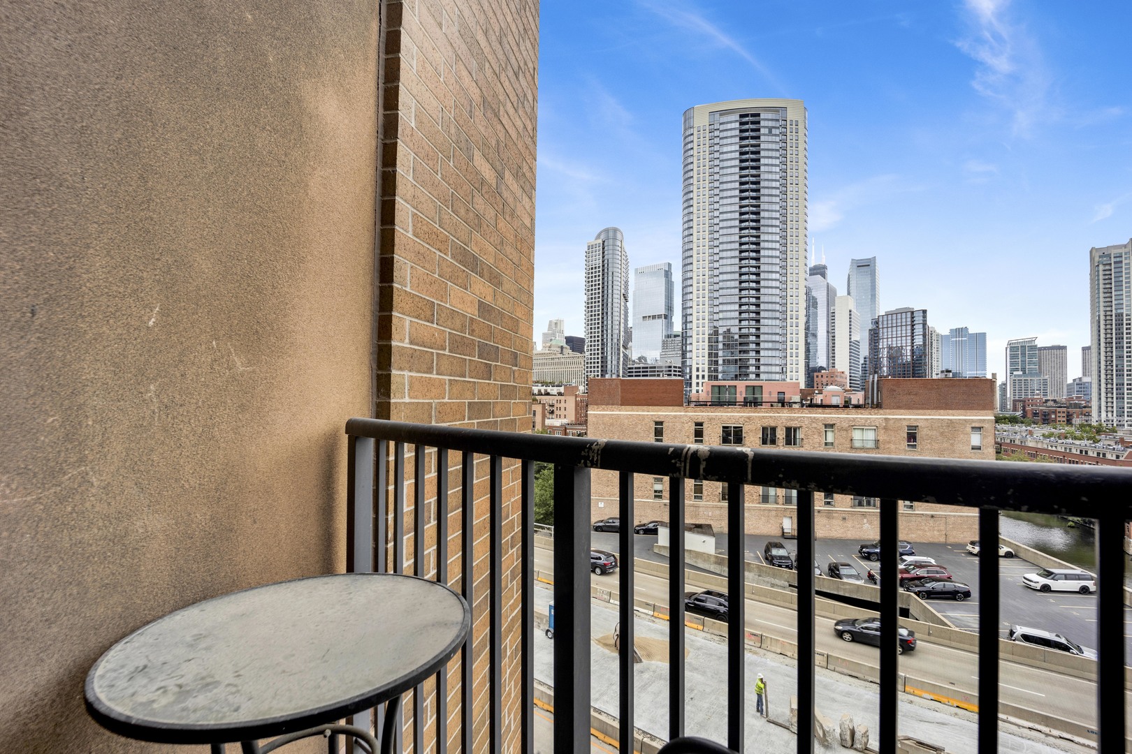 600 N Kingsbury Street Unit: 802
