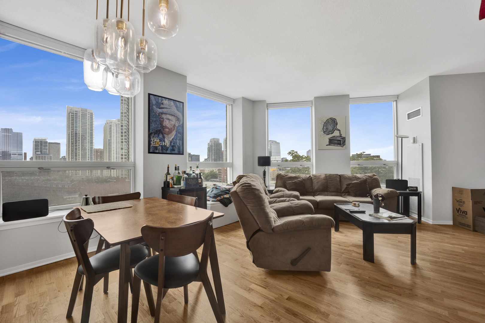 600 N Kingsbury Street Unit: 802