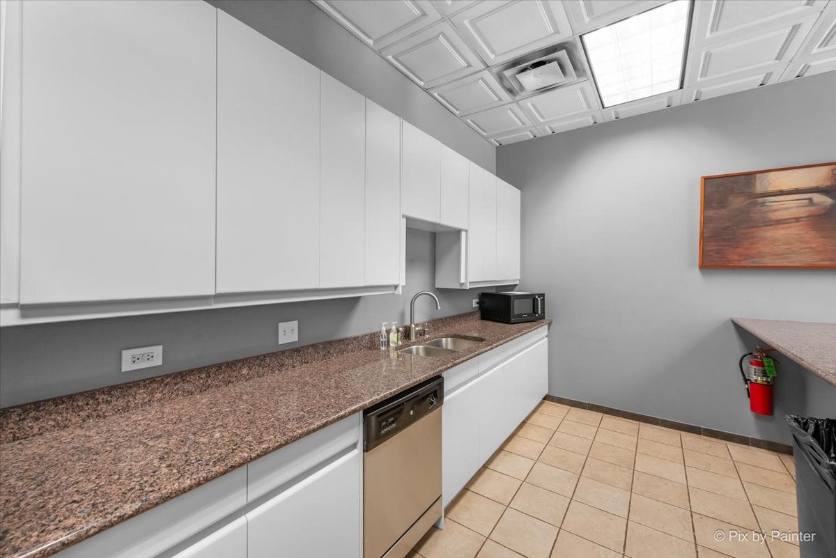 324 N Jefferson Street Unit: 307