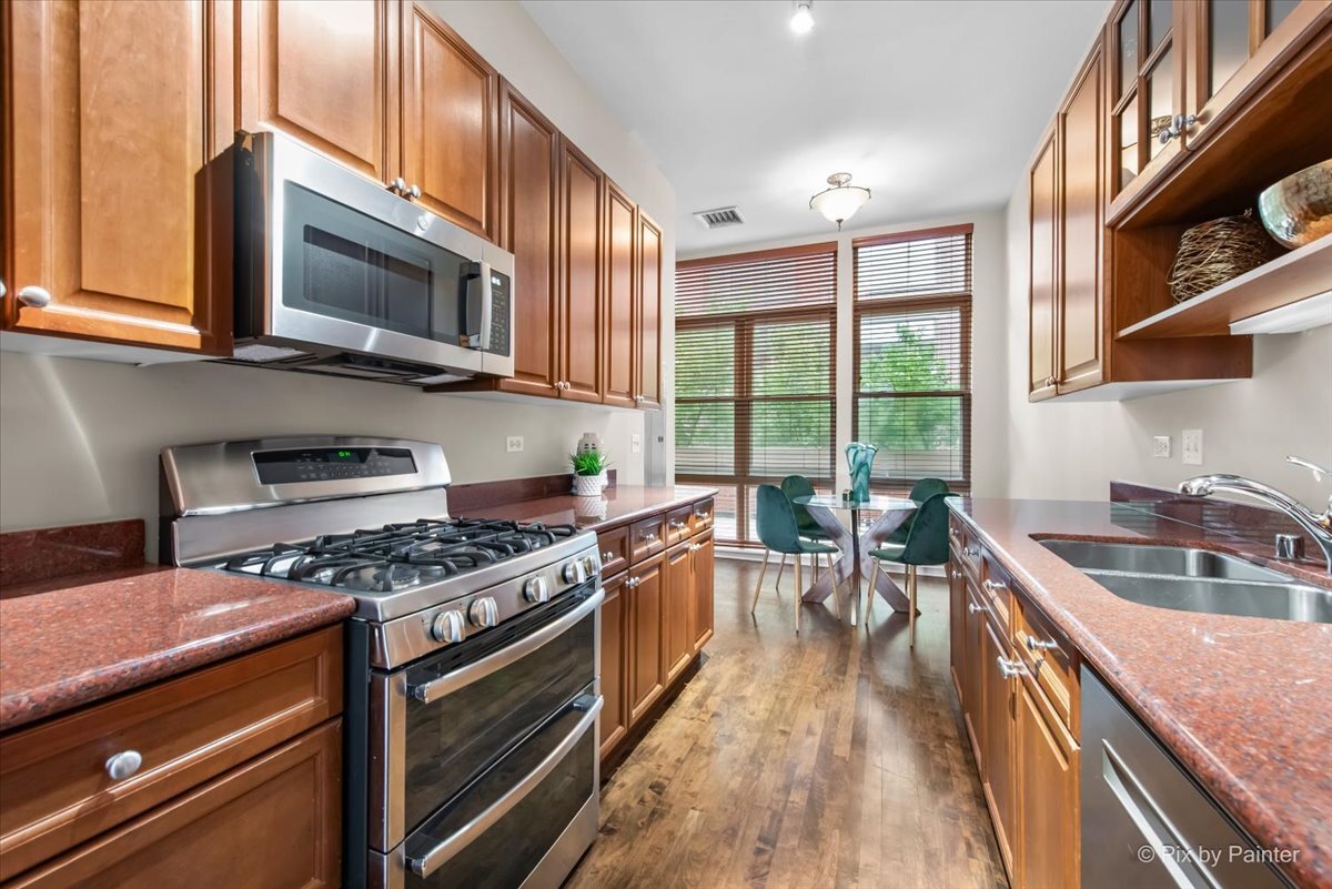 324 N Jefferson Street Unit: 307