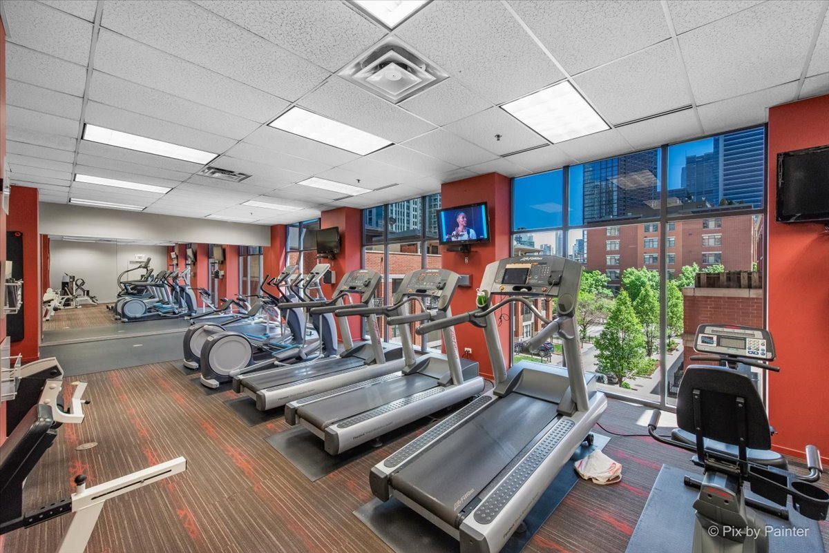 324 N Jefferson Street Unit: 307